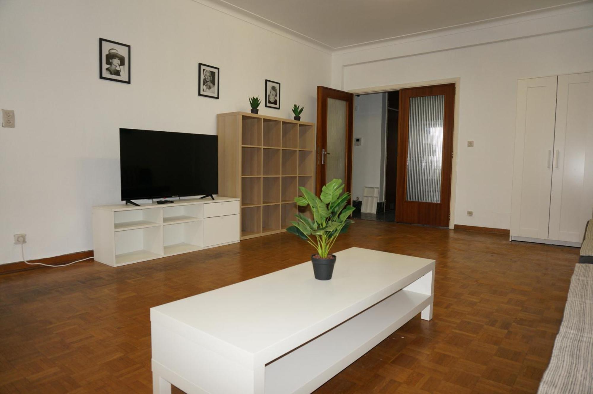 Belga Apartment 3 Bedrooms. Antuérpia Exterior foto