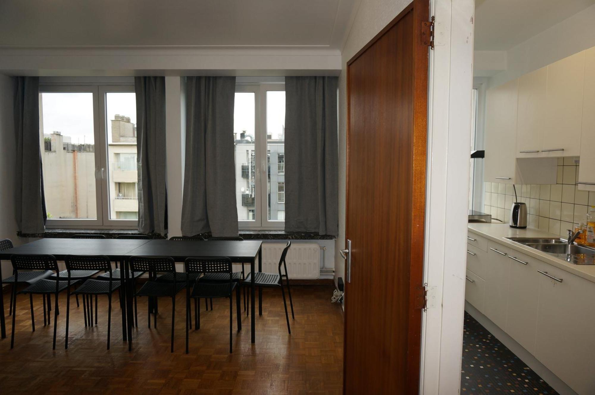 Belga Apartment 3 Bedrooms. Antuérpia Exterior foto